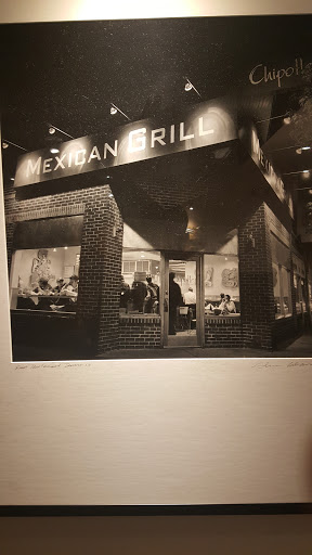 Mexican Restaurant «Chipotle Mexican Grill», reviews and photos, 4402 Montgomery Rd, Cincinnati, OH 45212, USA