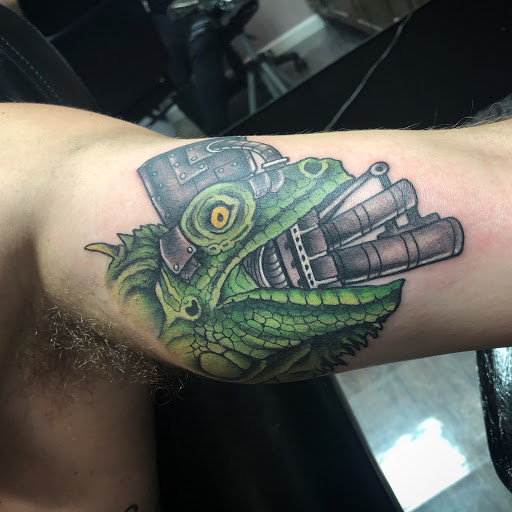 Tattoo Shop «Destiny Tattoo Studio», reviews and photos, 1822 NJ-35, South Amboy, NJ 08879, USA