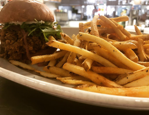 American Restaurant «The Block Restaurant Webster Groves», reviews and photos, 146 W Lockwood Ave, Webster Groves, MO 63119, USA