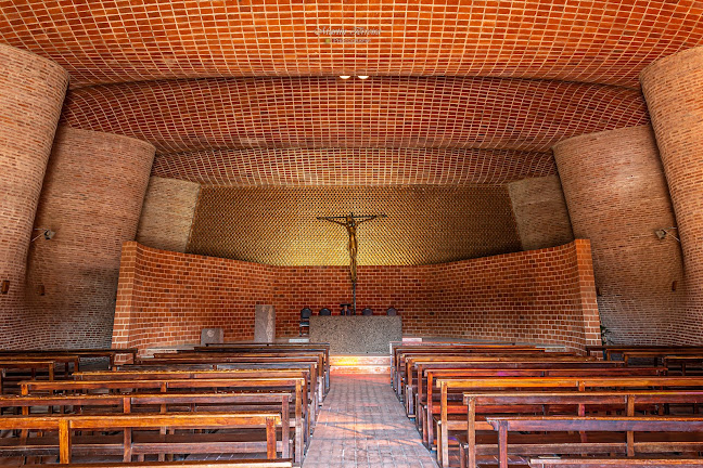 Opiniones de Iglesia Parroquia de Cristo Obrero y Nuestra Señora de Lourdes - Patrimonio de la Humanidad UNESCO en Canelones - Iglesia