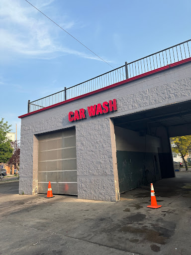 Forest home hand car wash en Milwaukee