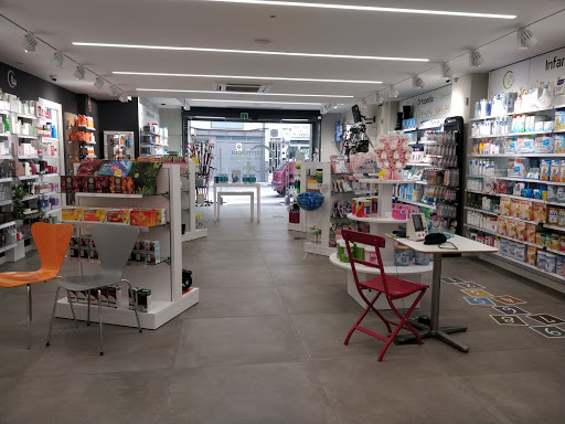 Información y opiniones sobre Farmàcia Ortopèdia Les Arenes de Tarrasa