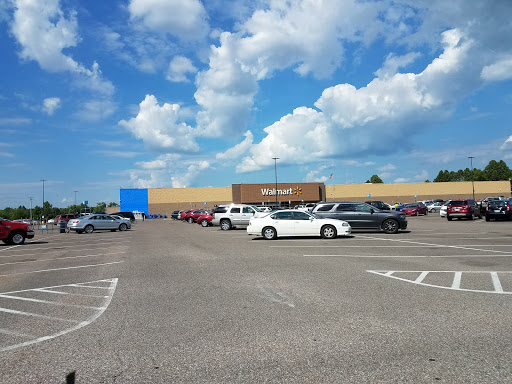 Department Store «Walmart Supercenter», reviews and photos, 180 Veterans Dr N, Huntingdon, TN 38344, USA