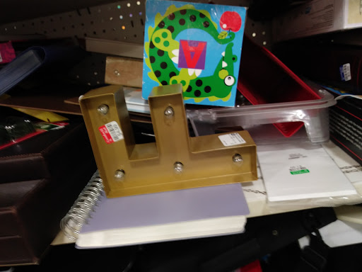 Thrift Store «Goodwill - Roseville, MN - Cleveland Avenue», reviews and photos, 2500 Cleveland Ave N, Roseville, MN 55113, USA