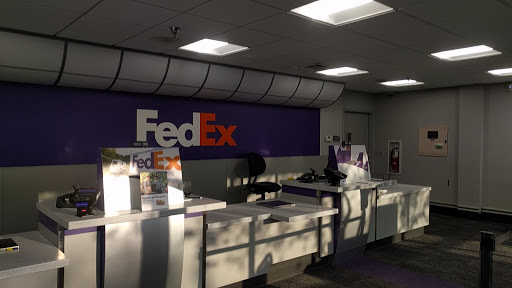 Shipping and Mailing Service «FedEx Ship Center», reviews and photos, 10781 Coursey Blvd, Baton Rouge, LA 70816, USA