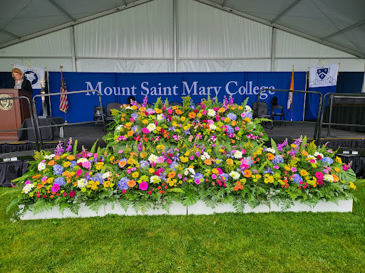 Florist «Foti Flowers At Yuess Gardens», reviews and photos, 406 3rd St, Newburgh, NY 12550, USA