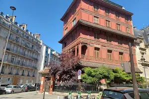 Pagoda Paris image