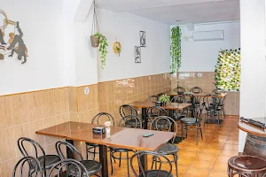 Casa Don Petro | Bar y Restaurante Ecuatoriano en Madrid | Comida Ecuatoriana y Española image