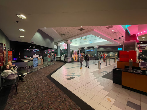 Movie Theater «AMC Showplace Schererville 16», reviews and photos, 875 Deer Creek Dr, Schererville, IN 46375, USA