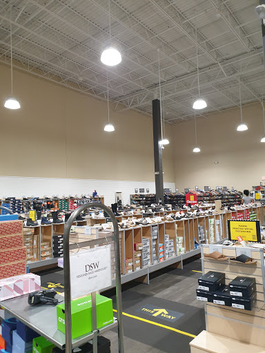 Shoe Store «DSW Designer Shoe Warehouse», reviews and photos, 1300 Huguenot Rd, Midlothian, VA 23113, USA