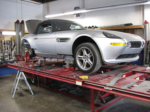 Autobahn Body and Paint image