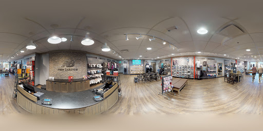 Shoe Store «New Balance - Milwaukee», reviews and photos, 17155 W Bluemound Rd a, Brookfield, WI 53005, USA