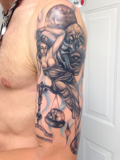 Tattoo Shop «Aeterna Tattoo», reviews and photos, 7917 Blue Ash Rd, Cincinnati, OH 45236, USA