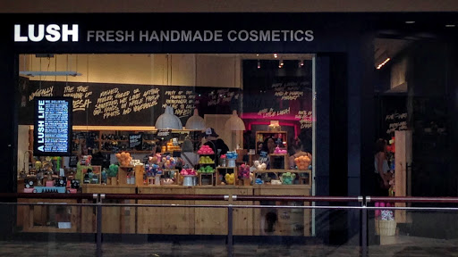 Cosmetics Store «LUSH», reviews and photos, 512 Orland Square Dr, Orland Park, IL 60462, USA
