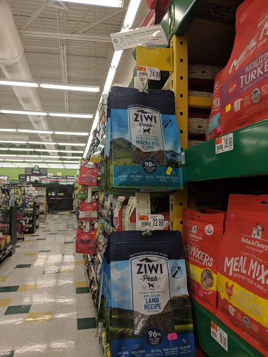 Pet Supply Store «Pet Supplies Plus», reviews and photos, 2100 W Grand River Ave, Okemos, MI 48864, USA