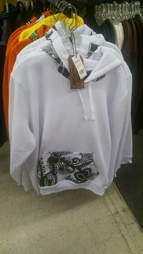 Thrift Store «B-thrifty - The Super Thrift Store», reviews and photos, 13412 Jefferson Davis Hwy, Woodbridge, VA 22191, USA