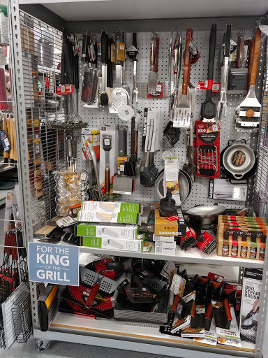 Home Goods Store «Tuesday Morning», reviews and photos, 2325 S Stemmons Fwy #103, Lewisville, TX 75067, USA