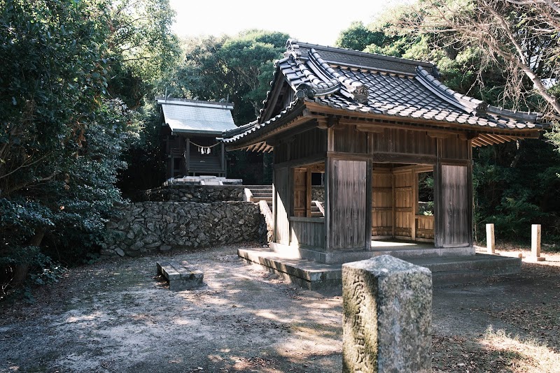 光峨嵋山護国神社