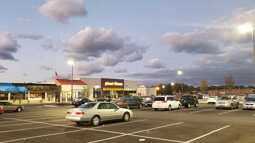 Shopping Mall «Riverdale Plaza Shopping Center», reviews and photos, 1044 W Mercury Blvd, Hampton, VA 23666, USA