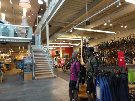 Camping Store «REI», reviews and photos, 201 University Oaks Blvd #1100, Round Rock, TX 78664, USA