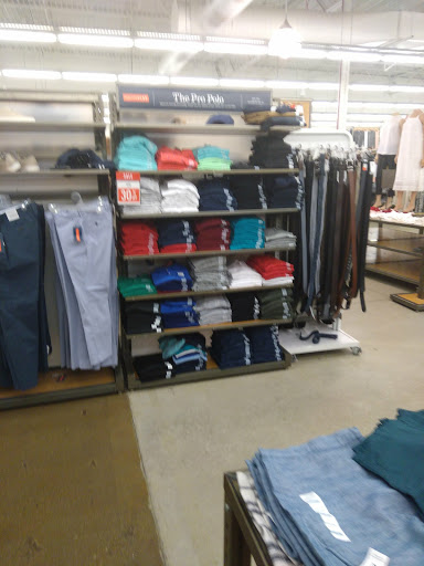 Clothing Store «Old Navy», reviews and photos, 43 Middlesex Turnpike, Burlington, MA 01803, USA