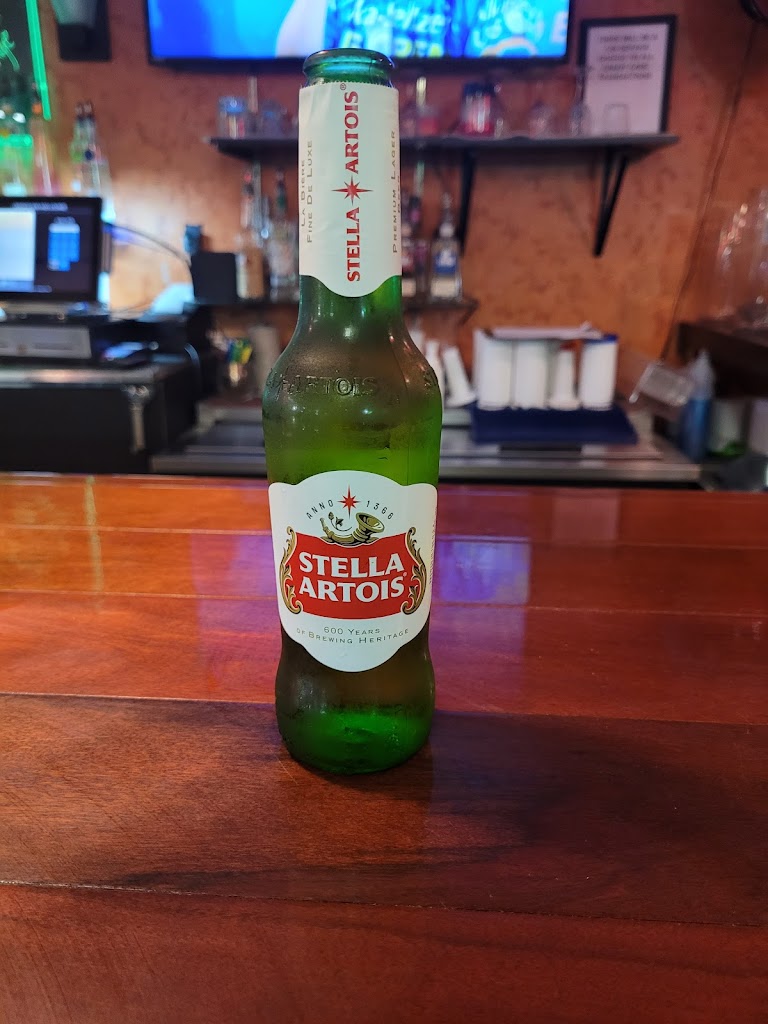 Legends Bar and Lounge 28052