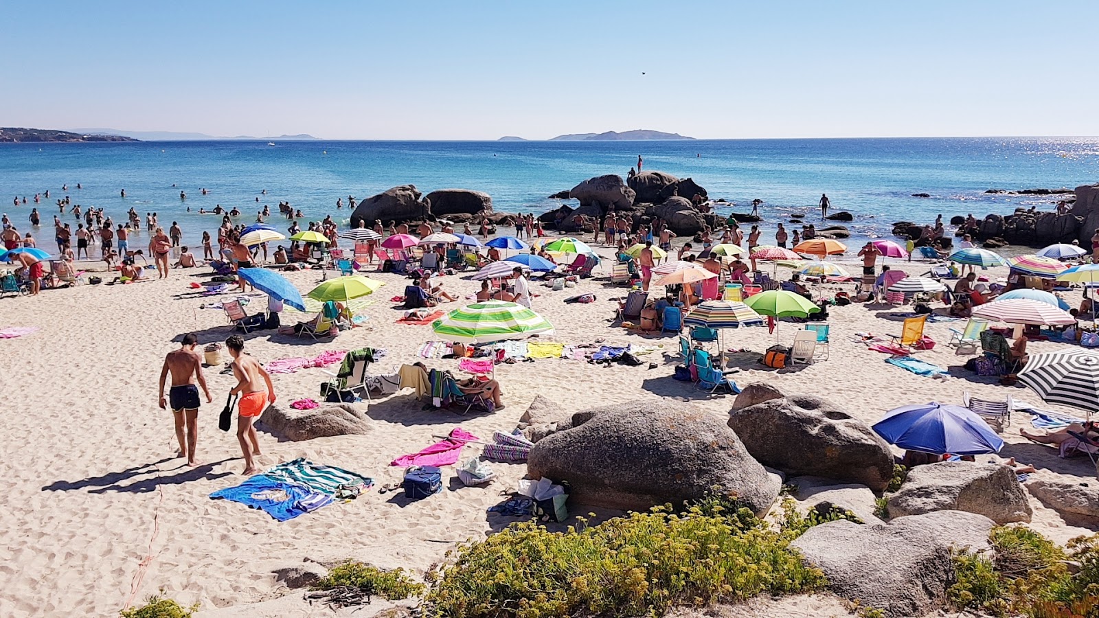 Foto di Spiaggia della Lanzada e l'insediamento