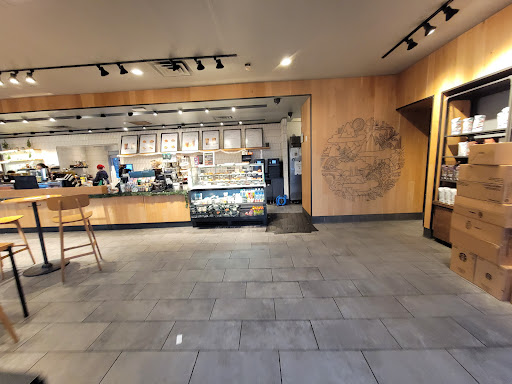 Liquor Store «Liquor Mart», reviews and photos, 224 Union St, Fieldsboro, NJ 08505, USA