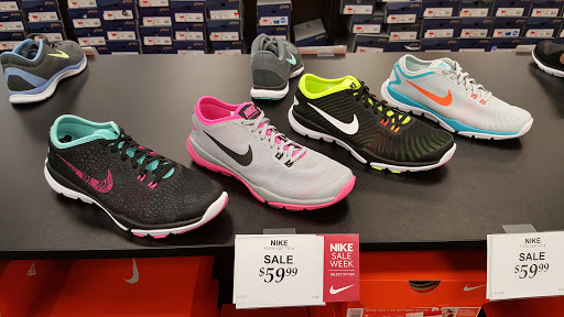 Shoe Store «Off Broadway Shoe Warehouse», reviews and photos, 27291 La Paz Rd, Laguna Niguel, CA 92677, USA