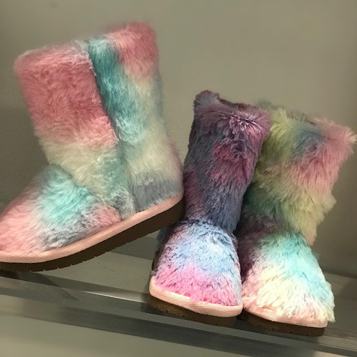 Shoe Store «Shoe Trend Detroit LLC», reviews and photos, 14511 Woodward Ave, Highland Park, MI 48203, USA