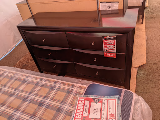 Furniture Store «Muenchens Furniture», reviews and photos, 5005 Cincinnati Brookville Rd, Hamilton, OH 45013, USA