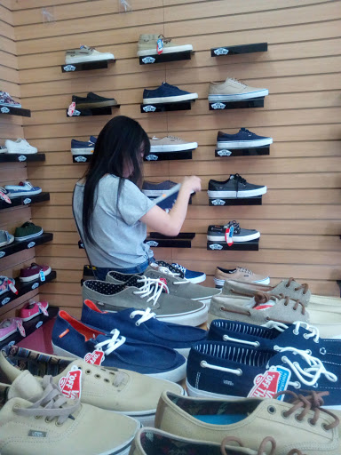 Tiendas para comprar zapatillas mustang Santa Cruz