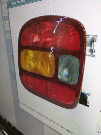 Auto Parts Store «Levan Group, Inc.-Auto Body Parts-Radiators-Windshields», reviews and photos, 1911 Union St, Oakland, CA 94607, USA