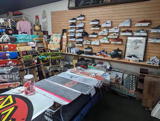 Skate Shop «Kingpin Skate shop», reviews and photos, 6034 Pacific Ave, Stockton, CA 95207, USA