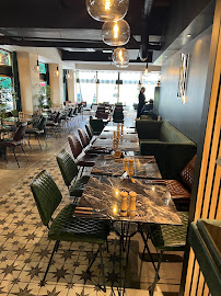 Atmosphère du Restaurant halal Tomahawk Restaurant à Courbevoie - n°2