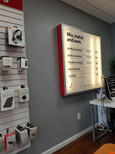 Cell Phone Store «Wireless World Communications», reviews and photos, 2 Arnot St #3, Lodi, NJ 07644, USA