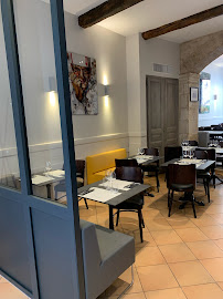 Atmosphère du Restaurant français L'imprev' à Nîmes - n°10