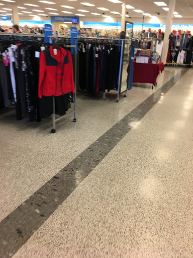 Clothing Store «Ross Dress for Less», reviews and photos, 151 N McDowell Blvd, Petaluma, CA 94954, USA