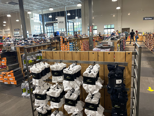 Shoe Store «DSW Designer Shoe Warehouse», reviews and photos, 19135 Biscayne Blvd, Aventura, FL 33180, USA