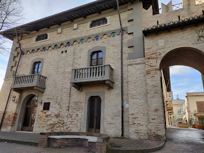Castello Marcantonio Largo San Rocco, 65012 Cepagatti PE, Italia