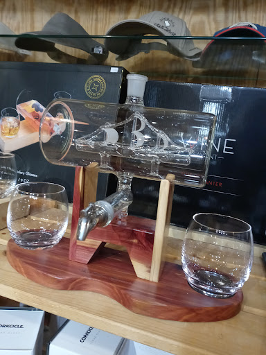 Gift Shop «Imagine Gift Store», reviews and photos, 5 Miller St, Warren, RI 02885, USA