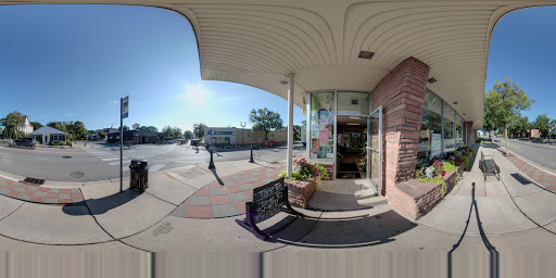 Florist «Alfa Flower Shop», reviews and photos, 7001 W North Ave, Wauwatosa, WI 53213, USA