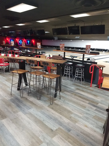 Bowling Alley «AMF Bowlero Lanes», reviews and photos, 11737 W Burleigh St, Wauwatosa, WI 53222, USA