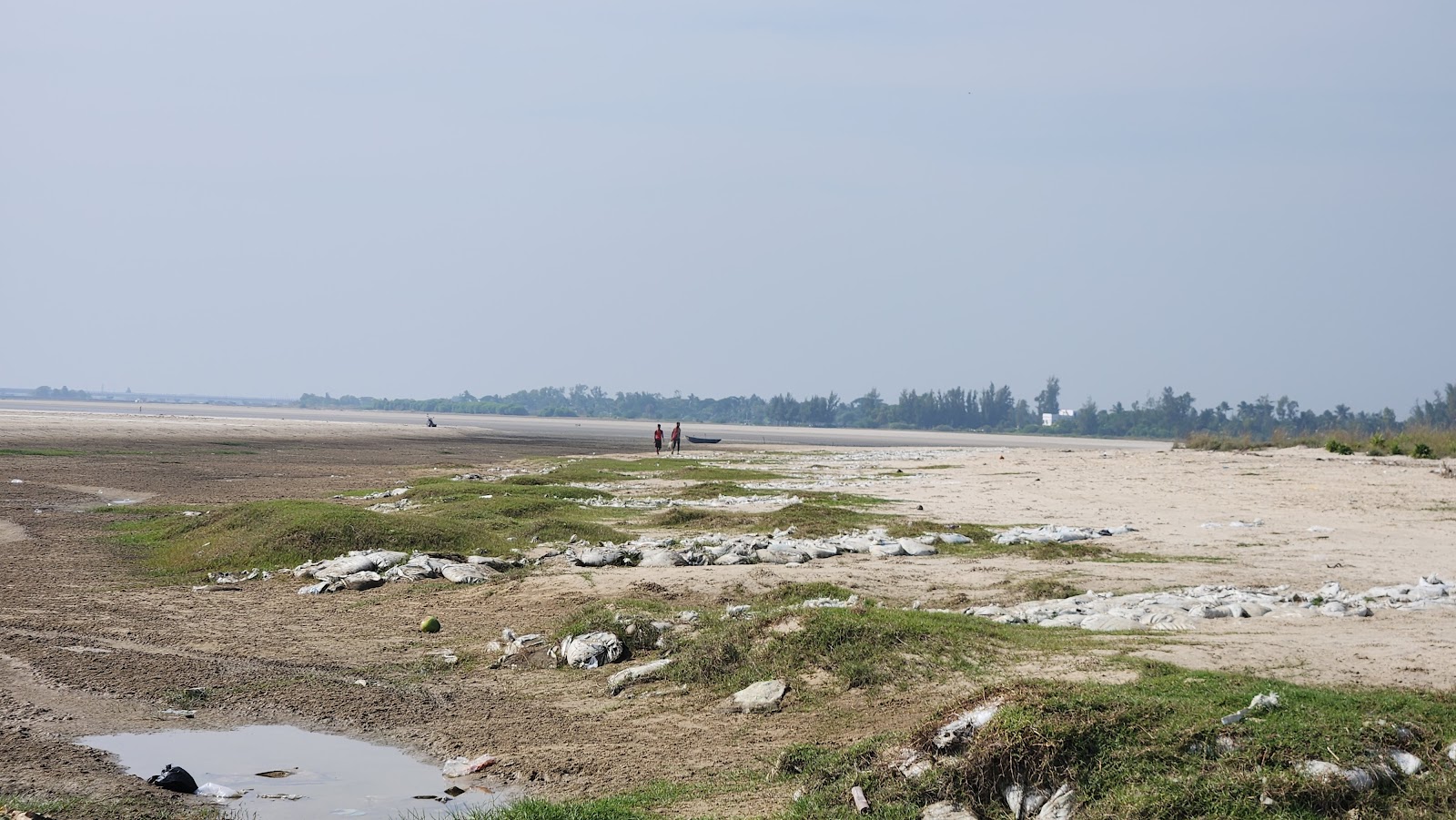 Foto de Boguran Jalpai Sea Beach - lugar popular entre los conocedores del relax