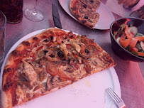 Pizza du Restaurant Les Jonquières à Le Muy - n°5