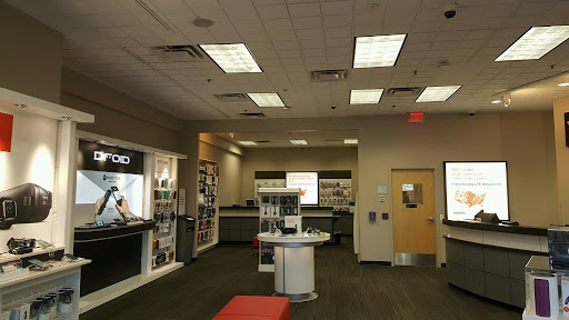 Cell Phone Store «Verizon», reviews and photos, 4718 S Scatterfield Rd, Anderson, IN 46013, USA