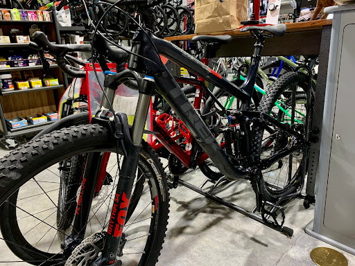 Bicycle Store «The Cycling Hub», reviews and photos, 1200 Oakley Seaver Dr, Clermont, FL 34711, USA