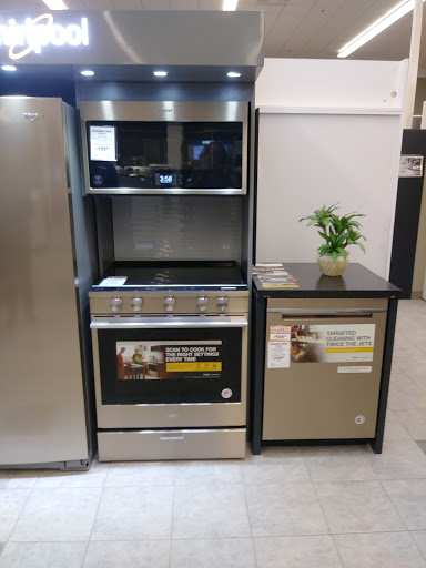 Appliance Store «Famous Tate Appliance & Bedding Centers», reviews and photos, 1015 E Brandon Blvd, Brandon, FL 33511, USA