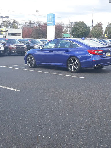 Car Dealer «Vinart Dealerships», reviews and photos, 675 State Ave, Emmaus, PA 18049, USA