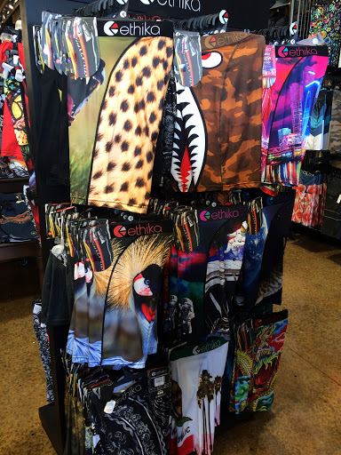 Clothing Store «Tillys», reviews and photos, 343 N Alafaya Trail, Orlando, FL 32828, USA